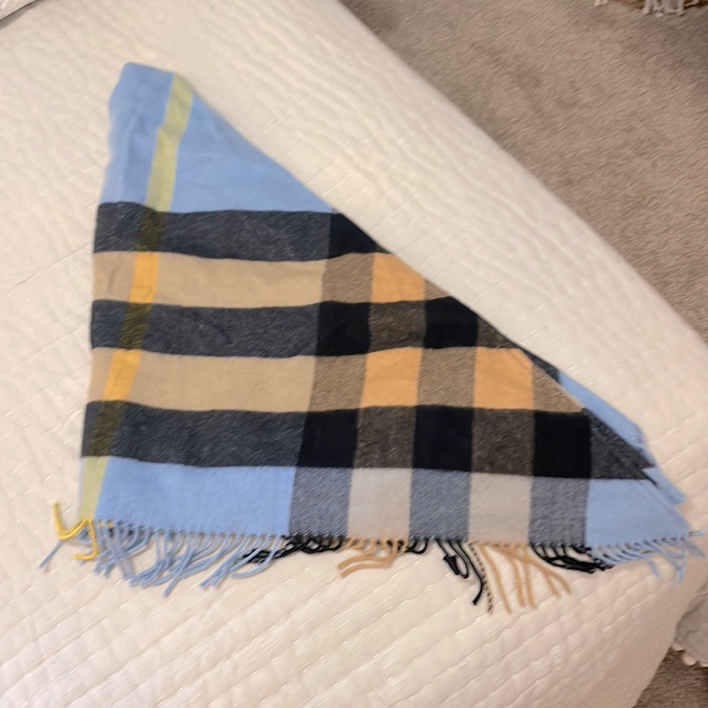 Burberry Check Scarf/Shaw